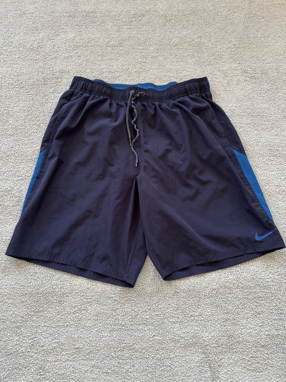 Nike Men's Dark Blue Athletic Swim Shorts with Blue Accents